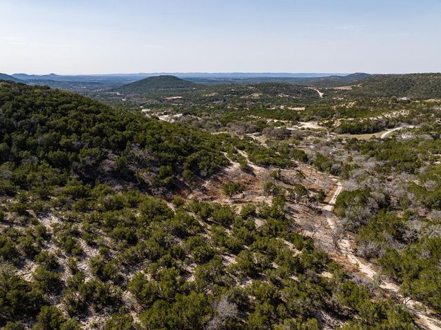 191 Scott Dr, Center Point, TX 78010