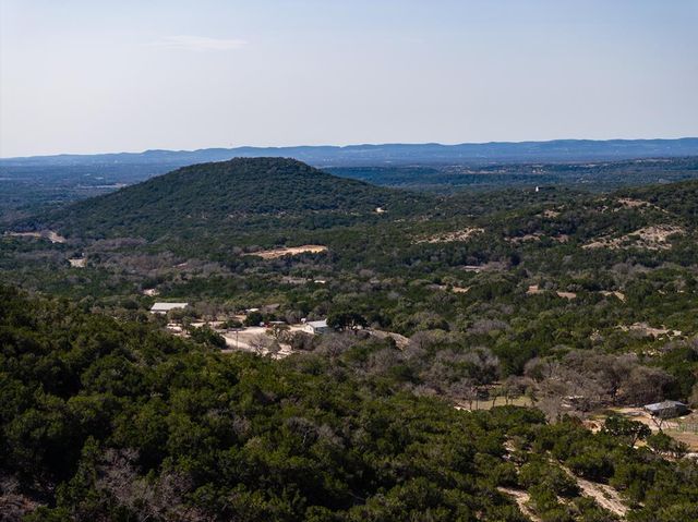 191 Scott Dr, Center Point, TX 78010