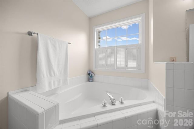 808 Chipmeadow Lane, York, SC 29745