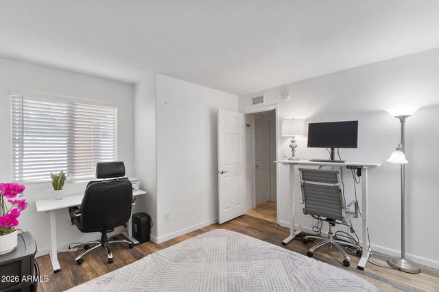 1885 E KIRKLAND Lane, Tempe, AZ 85281