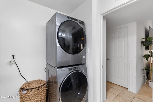 1885 E KIRKLAND Lane, Tempe, AZ 85281