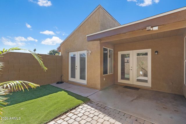 1885 E KIRKLAND Lane, Tempe, AZ 85281