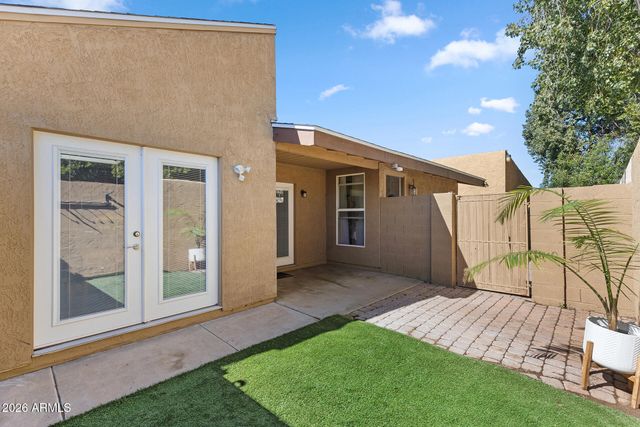 1885 E KIRKLAND Lane, Tempe, AZ 85281