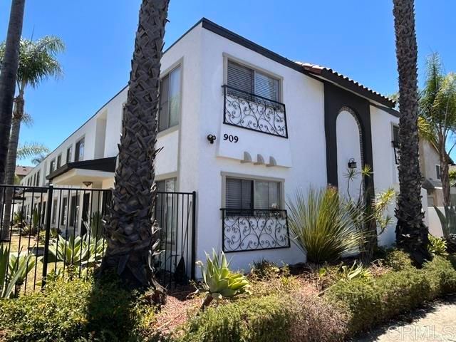 909 S Sunshine Avenue, El Cajon, CA 92020