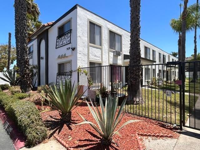 909 S Sunshine Avenue, El Cajon, CA 92020