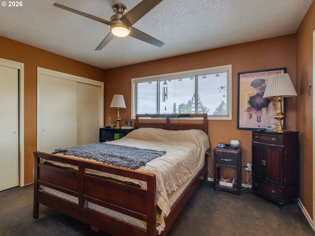 14029 Ne FREMONT Ct, Portland, OR 97230