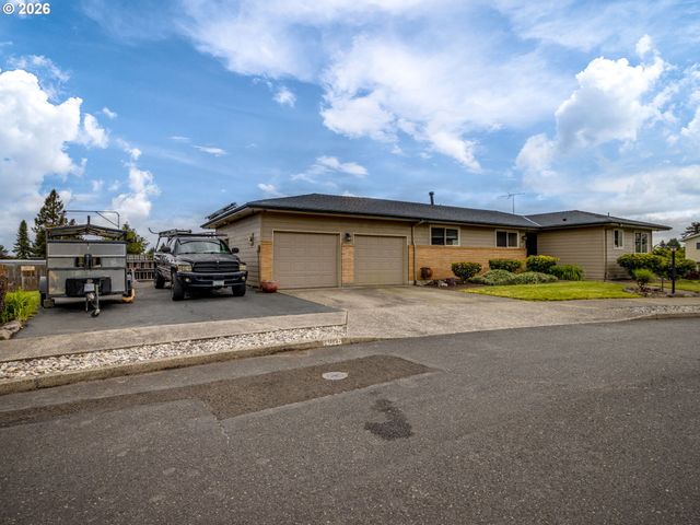 14029 Ne FREMONT Ct, Portland, OR 97230