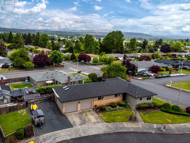 14029 Ne FREMONT Ct, Portland, OR 97230