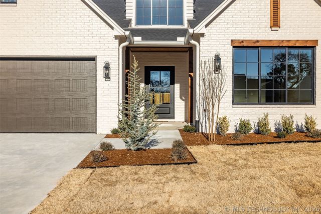 2241 S Florence Avenue, Tulsa, OK 74114