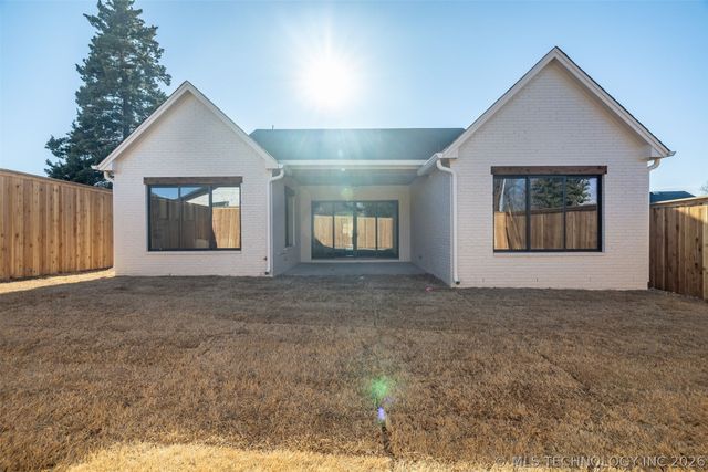 2241 S Florence Avenue, Tulsa, OK 74114