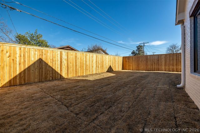 2241 S Florence Avenue, Tulsa, OK 74114