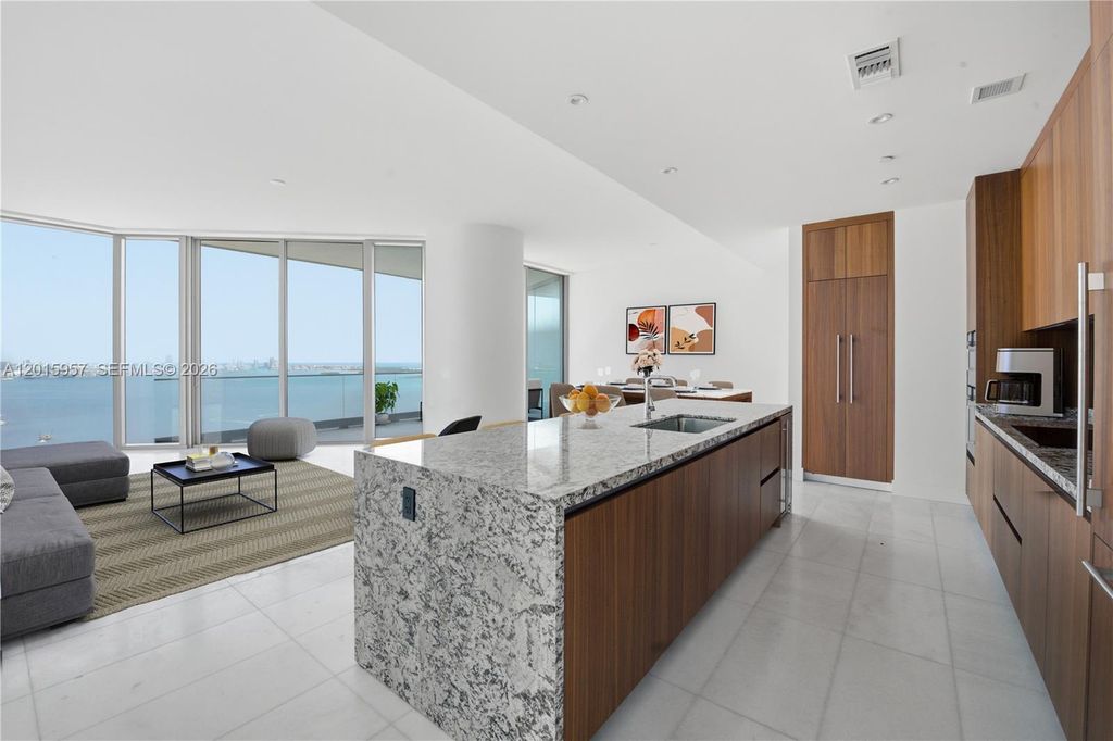 175 SE 25th Rd 3104, Miami, FL 33129