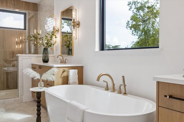1223 W Drew Street, Houston, TX 77006