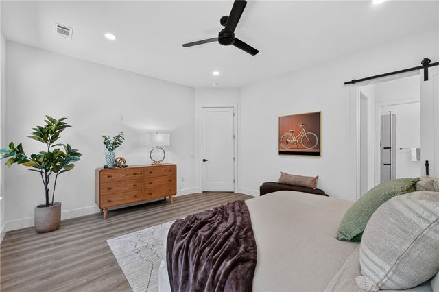 15 St Asaph Drive, Bella Vista, AR 72714