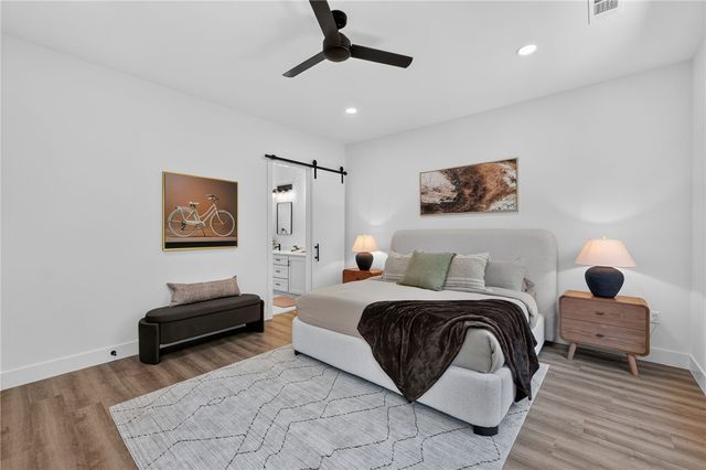 15 St Asaph Drive, Bella Vista, AR 72714