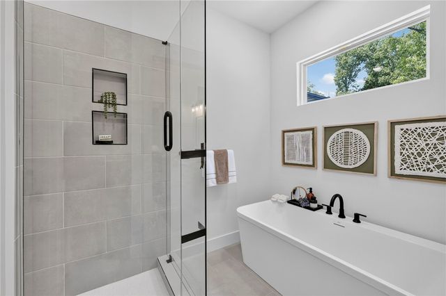 15 St Asaph Drive, Bella Vista, AR 72714