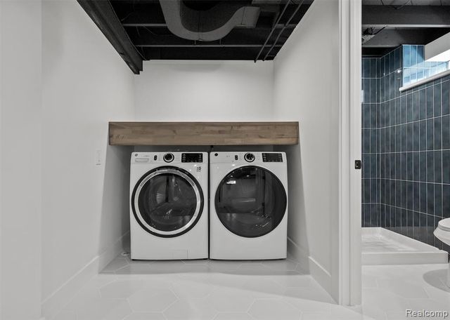 27500 Jefferson Avenue, Saint Clair Shores, MI 48081