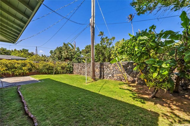 315 A Ulupaina Street, Kailua, HI 96734