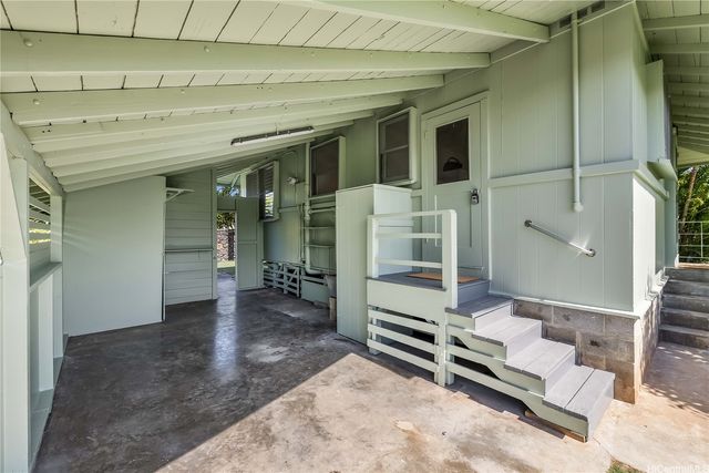 315 A Ulupaina Street, Kailua, HI 96734