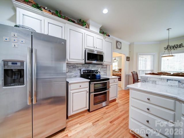 7184 Seagrass Circle, Denver, NC 28037