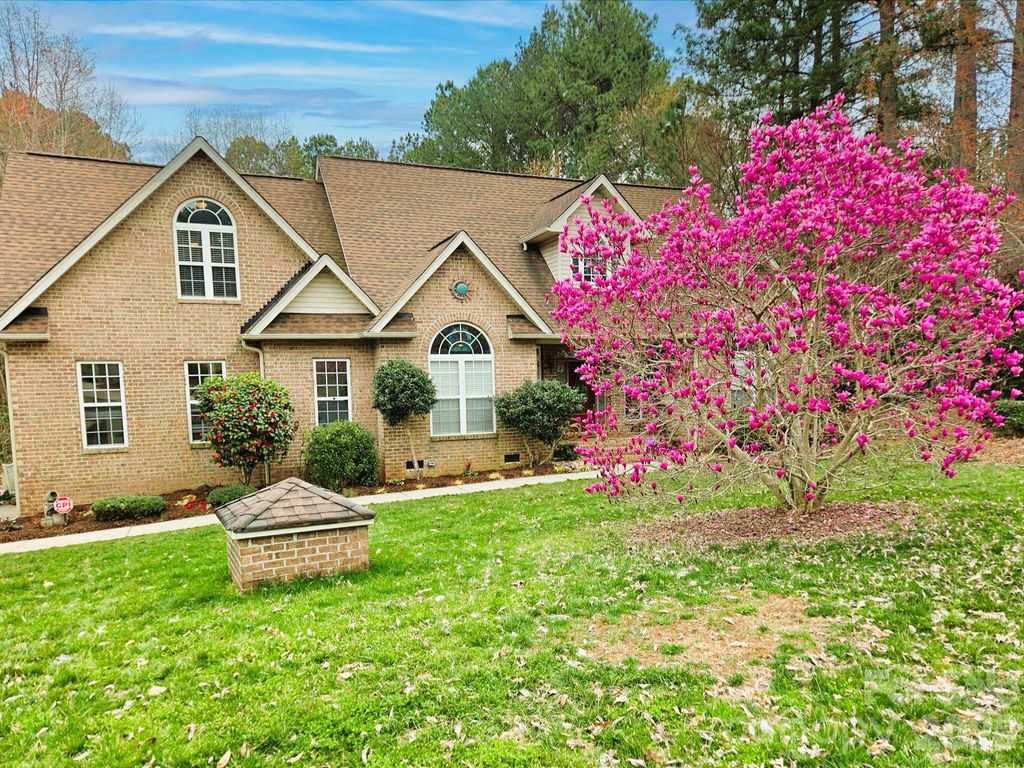 7184 Seagrass Circle, Denver, NC 28037