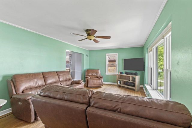 2879 S 44th STREET, Milwaukee, WI 53219