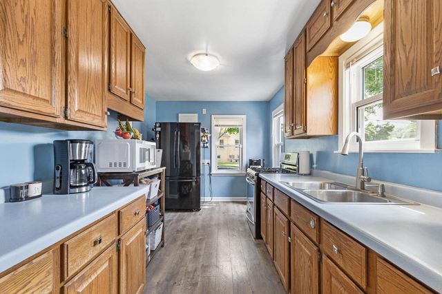 2879 S 44th STREET, Milwaukee, WI 53219