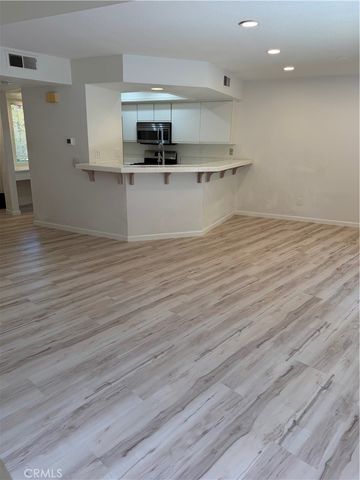 208 Santa Rosa Court 208, Laguna Beach, CA 92651