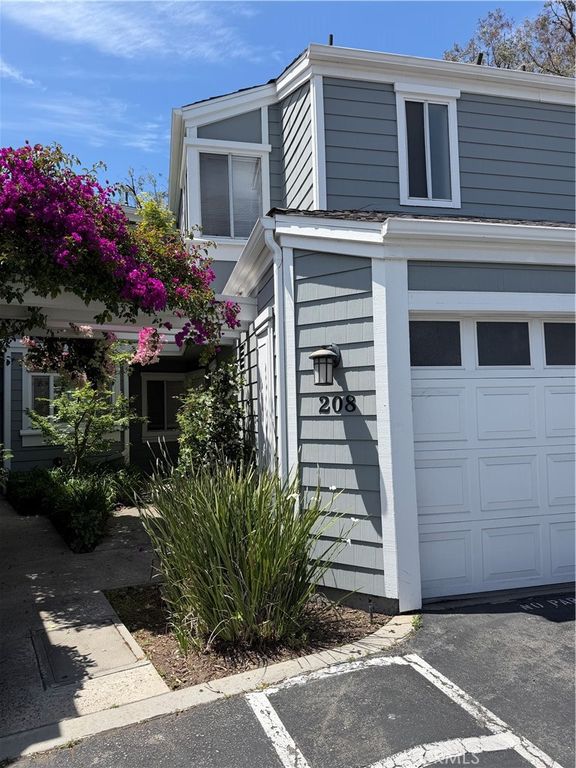 208 Santa Rosa Court 208, Laguna Beach, CA 92651