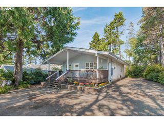 5415 HACIENDA Ave, Lincoln City, OR 97367