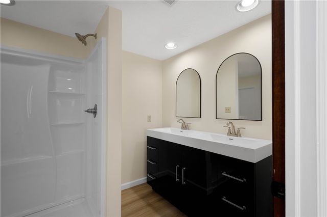 330 Center Grange Rd, Center Twp, PA 15061