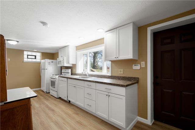 330 Center Grange Rd, Center Twp, PA 15061