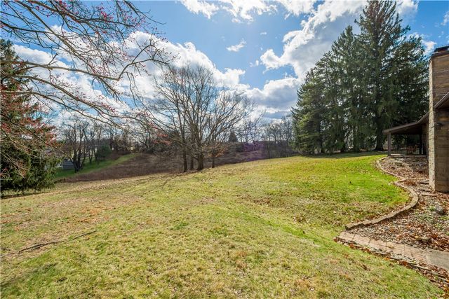 330 Center Grange Rd, Center Twp, PA 15061