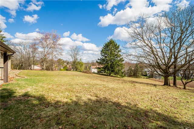 330 Center Grange Rd, Center Twp, PA 15061