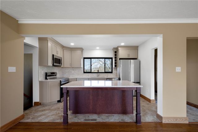 330 Center Grange Rd, Center Twp, PA 15061