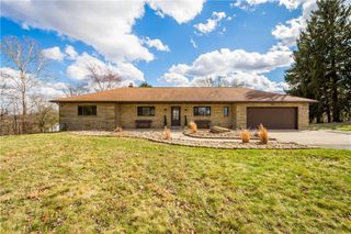 330 Center Grange Rd, Center Twp, PA 15061