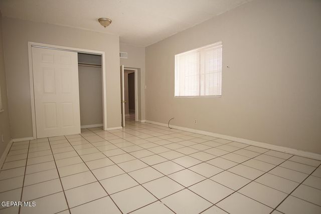 422 VAL VERDE Street, El Paso, TX 79905