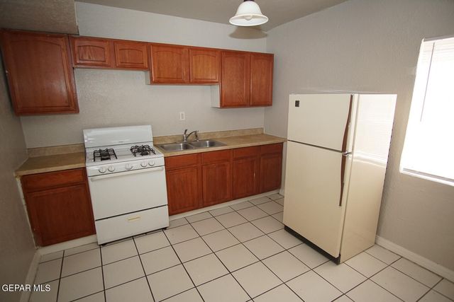 422 VAL VERDE Street, El Paso, TX 79905