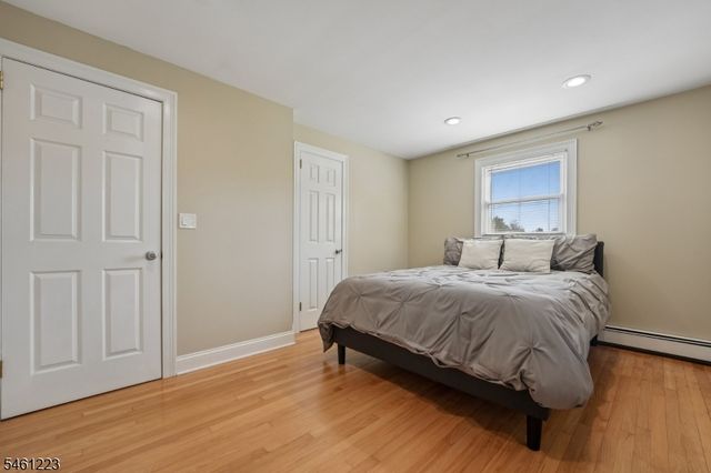 23 Huyler Rd, Branchburg Twp., NJ 08876