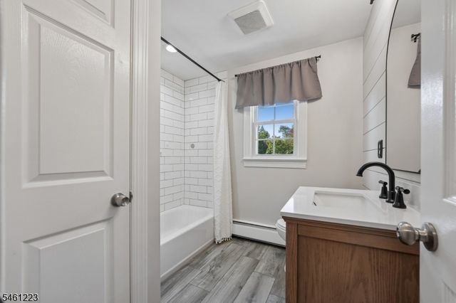 23 Huyler Rd, Branchburg Twp., NJ 08876