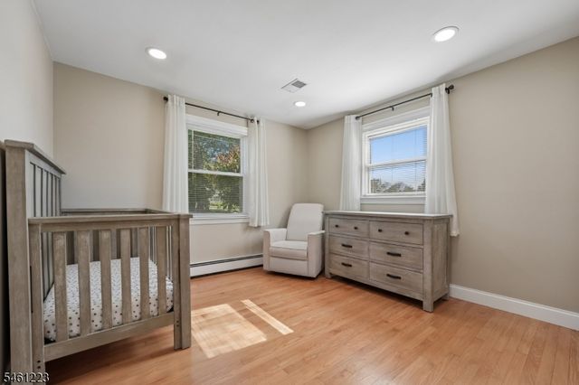 23 Huyler Rd, Branchburg Twp., NJ 08876