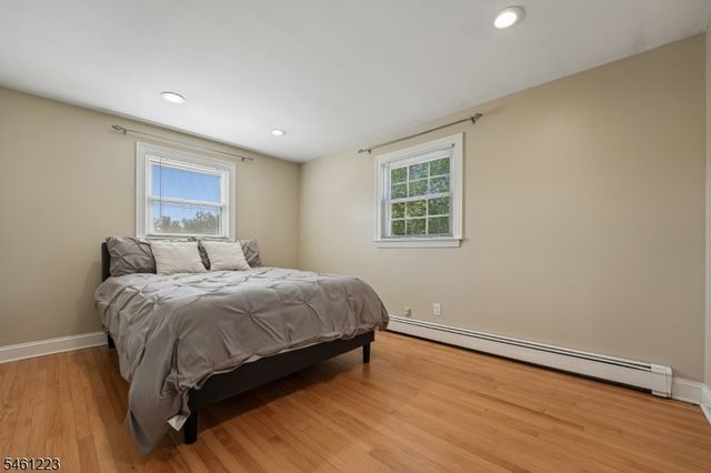 23 Huyler Rd, Branchburg Twp., NJ 08876