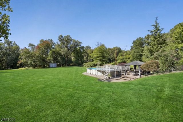 23 Huyler Rd, Branchburg Twp., NJ 08876