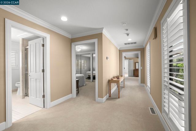 738 Mandarin Ln, Walnut Creek, CA 94598