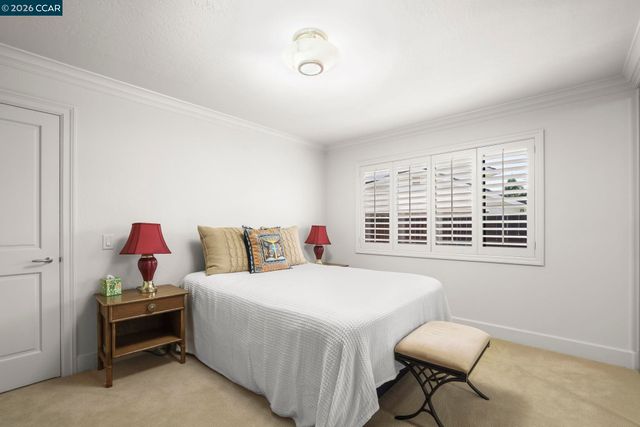 738 Mandarin Ln, Walnut Creek, CA 94598