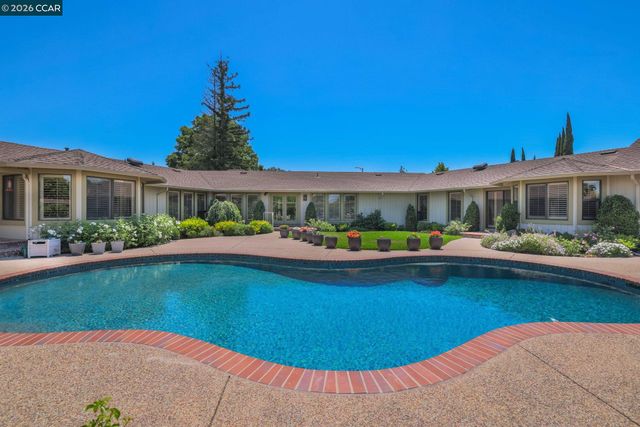 738 Mandarin Ln, Walnut Creek, CA 94598
