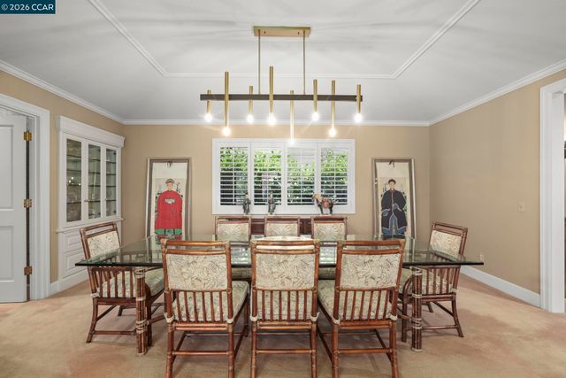 738 Mandarin Ln, Walnut Creek, CA 94598