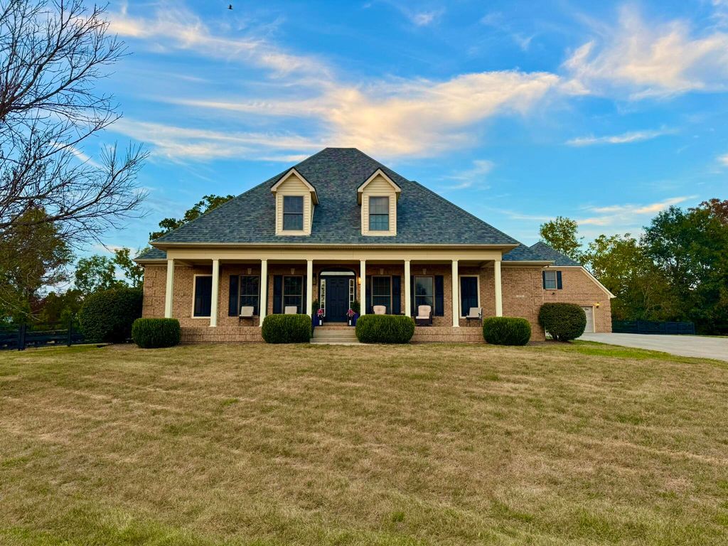 113 Whispering Brook Drive, Nicholasville, KY 40356