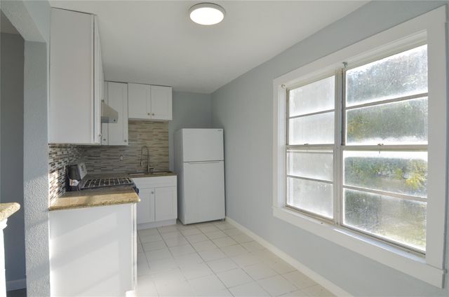 103 Cosmos Street 3, Houston, TX 77009