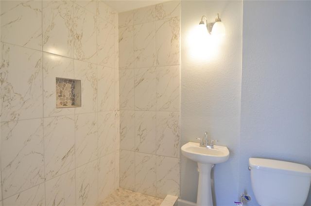 103 Cosmos Street 3, Houston, TX 77009